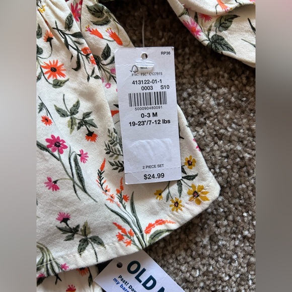 Old Navy Floral Top Bloomers Outfit 2PC Set Baby Girl Sz 0-3m NWT Spring/Summer - Picture 7 of 7